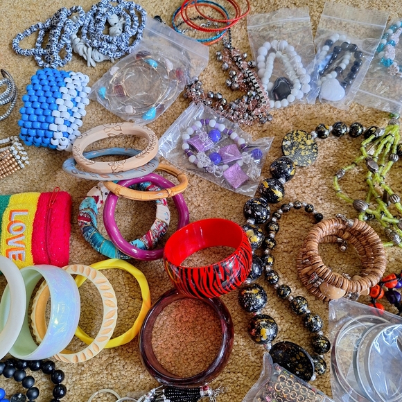 FREE GIFT/GIFTS IN EVERY PURCHASE!! - Picture 6 of 14